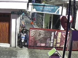 Maling di Surabaya Curi Motor Warga Tapi Tinggalkan Motornya Sendiri