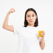 3 Manfaat Rutin Minum Air Lemon untuk Perempuan Usia 40-an di Pagi Hari