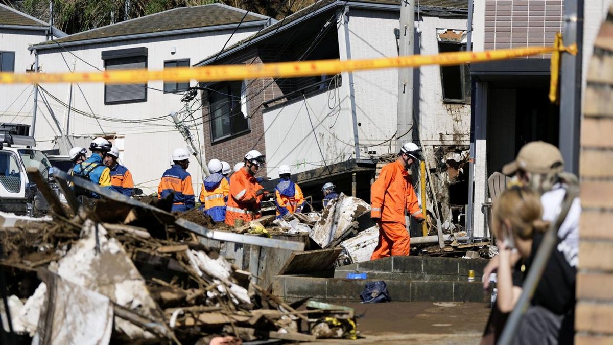 Potret Topan Dujuan Bikin Jepang Porak-poranda, Korban Jiwa Berjatuhan