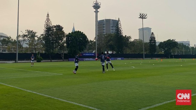 Timnas Bangladesh menggelar latihan jelang FIFA ASEAN Cup 2026 di Lapangan A Kompleks Gelora Bung Karno, Selasa (22/9) sore.