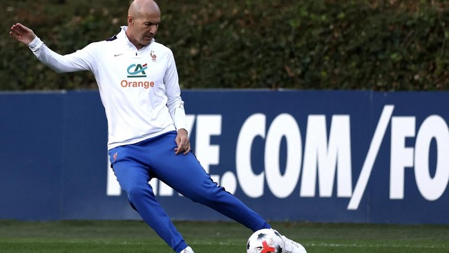 Zidane Dikawal Ketat Saat Latih Timnas Prancis