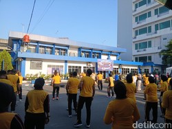Jalan Santai-Bakti Sosial Meriahkan HUT Lalu Lintas di Makassar