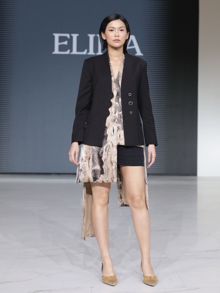 ELIMA menjadi penampil kedua dalam kolaborasi&nbsp;&ldquo;CONVERGE&rdquo; bersama Artkea Stripes dan LANIVATTI di pagelaran Fashion Nation 20th Edition. (Foto: Dok. Senayan City)