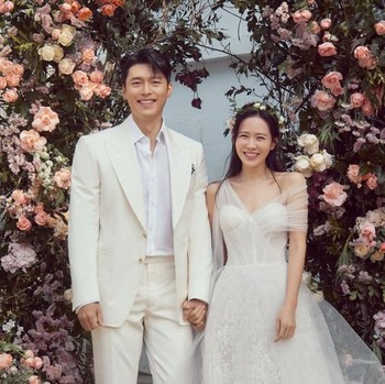 Tayang Berdekatan, Intip Beda Gaya 'Pasutri' Hyun Bin dan Son Ye Jin di Drakor Terbaru