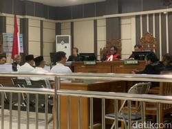 3 Kades Pati Korupsi Jual Beli Jabatan Perangkat Desa Dituntut 4,5-7,5 Tahun Bui