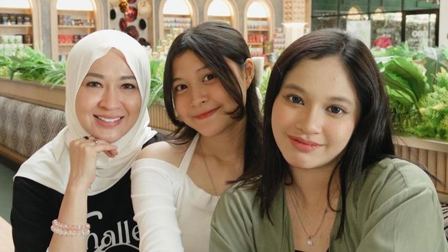 Pesona 2 Anak Gadis Oki Agustina dan Pasha yang Berprestasi, Jago Ice Skating hingga Modeling