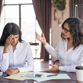 5 Perilaku yang Langsung Membuat Seseorang Terlihat Jahat Menurut Ilmu Psikologi