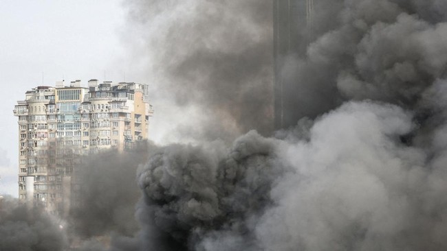 Rusia Bombardir Kyiv, Balas Serangan Ribuan Drone Ukraina