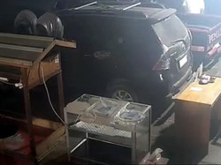 Saat Karhutla Masih Menggila, Selang Relawan di Palangka Raya Malah Dicuri