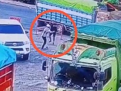 Detik-detik Sopir Truk Bacok Petugas SPBU Mamuju Saat Antre BBM