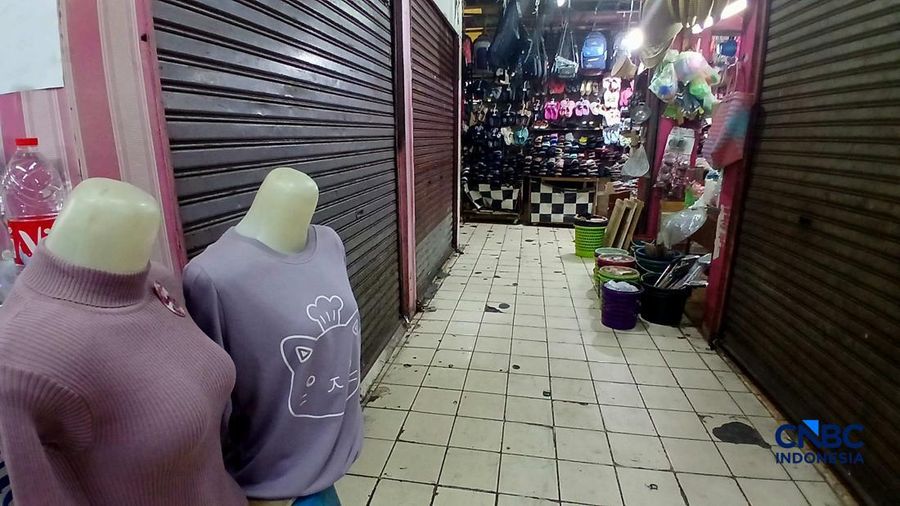 Suasana lengang perdagangan di Pasar Pondok Labu, Jakarta Selatan, Rabu (23/9/2026). Suasana lengang perdagangan di Pasar Pondok Labu, Jakarta Selatan, Rabu (23/9/2026).