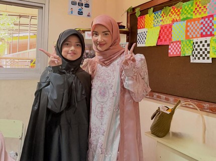 Momen Langka, Intip Potret Tsania Marwa Bersama Sang Putri yang Sudah Besar
