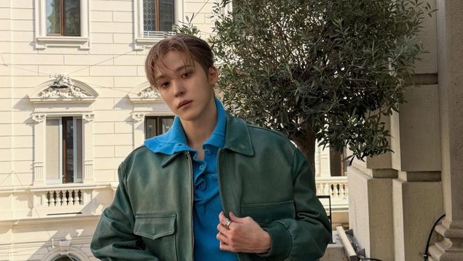 5 Potret Memesona Yunho ATEEZ Saat Menghadiri Diesel Spring/Summer 2027 Show