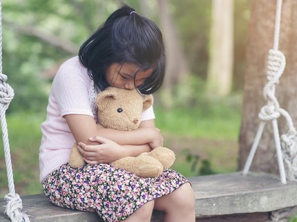 Cara Mengenali Anak yang Sedang Mengalami Masalah Emosional & Mungkin Butuh Bantuan