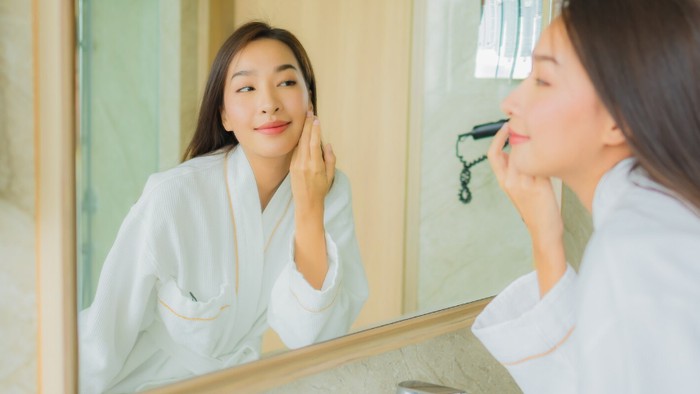 Kenapa Tampilan 'Bareface' Perempuan dan Laki-laki Terlihat Berbeda? Ini Alasan Ilmiahnya