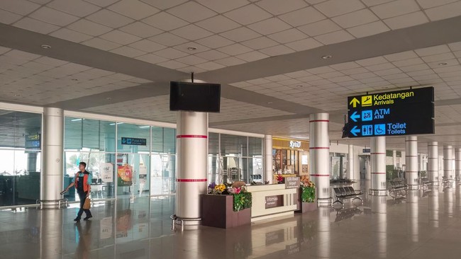 Kabut Asap Karhutla Lumpuhkan Penerbangan di Bandara Tjilik Riwut Palangka Raya