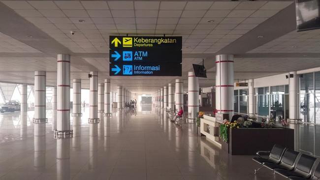 Kabut Asap Karhutla Lumpuhkan Penerbangan di Bandara Tjilik Riwut Palangka Raya