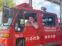 Senangnya Ibu Hamil di Tabanan Bisa Obati Ngidam Naik Mobil Damkar