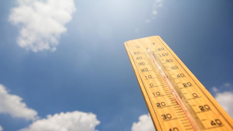 Thermometer background is blue sky Content on global warming
