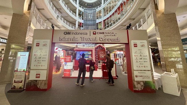 CNN Indonesia berkolaborasi dengan CIMB Niaga Syariah kembali menggelar pameran biro penyelenggara haji dan umrah bertajuk CNN Indonesia-CIMB Niaga Syariah Islamic Travel Connect. Usai sukses diselenggarakan di Jakarta beberapa waktu lalu, ajang ini 