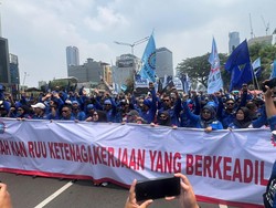 Jalan Sudirman Arah ke Bundaran HI Ditutup Siang Ini