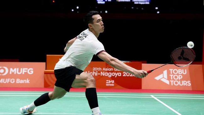 Jonatan Christie saat tampil di babak semifinal nomor beregu putra Asian Games 2026. (Arsip PBSI)