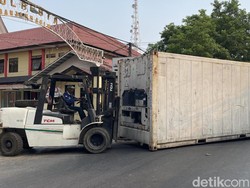 2 Kulkas Raksasa Disiapkan untuk Tampung Jasad Korban KM Virgo