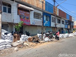 21 Bangunan Liar di Pasar Bratang Surabaya Dibongkar, Ini yang Tersisa