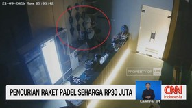 Nekat dan Santai, Perempuan Curi Raket Padel Rp30 Juta