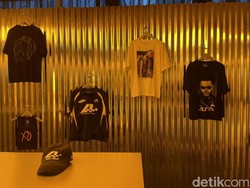 Video: Berburu Merch Konser The Weeknd di Blok M! Ada Apa Aja?