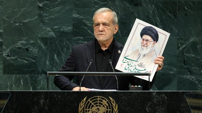 Iran's President Masoud Pezeshkian addresses the 81st United Nations General Assembly (UNGA) at UN headquarters in New York City, US, September 23, 2026.  REUTERS/CAITLIN OCHS     TPX IMAGES OF THE DAY