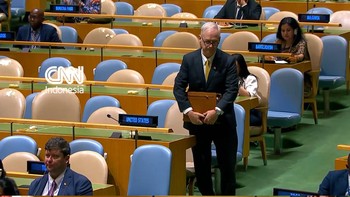 Delegasi Amerika Serikat walk out saat Presiden Iran Masoud Pezeshkian pidato di Sidang Majelis Umum PBB pada Rabu (23/9).