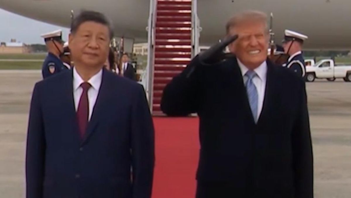 Trump Meringis Kesakitan saat Sambut Xi Jinping