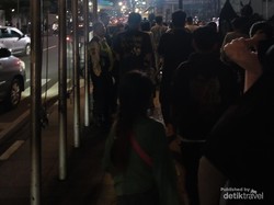 Menghabiskan Malam Minggu di Jalan Asia Afrika Bandung