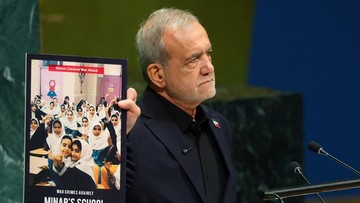 Presiden Iran Bawa Foto Anak-anak Sekolah Tewas Dibom AS ke PBB
