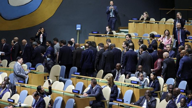 Aksi Walk Out dan Pamer Pager Warnai Pidato Netanyahu di PBB