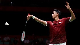 Alwi Farhan saat tampil di final nomor beregu putra Asian Games. (Arsip PBSI)