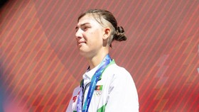 Fariba Hashimi meraih medali perak Asian Games 2026.