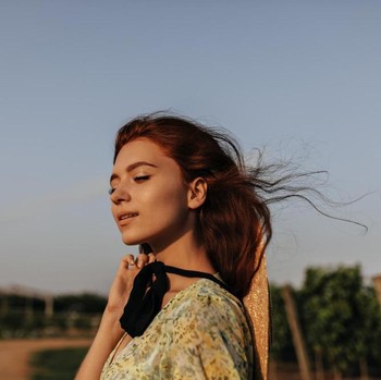 5 Ciri Perempuan yang Pernah Melewati Banyak Hal