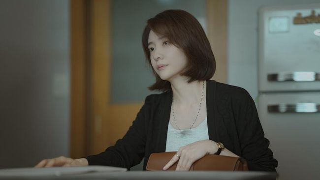 You and Everything Else Park Ji-hyun as Cheon Sang-yeon in You and Everything Else. Cr. Lim Hyo Sun/Netflix  2025