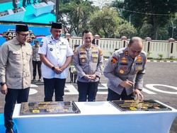 Kunker ke Polres Bogor, Kapolda Jabar Resmikan Mapolsek dan 3 Gedung