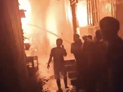 11 Rumah Ludes Terbakar di Padangsidimpuan, 1 Orang Tewas saat Tidur