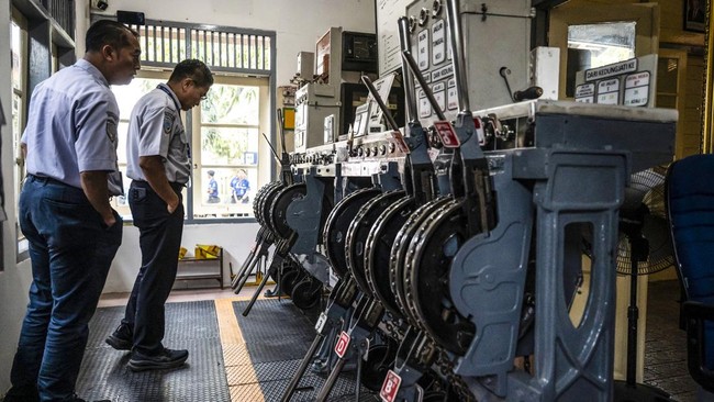 FOTO: Kisah 159 Tahun Lalu, Kala Rel Kereta Pertama Indonesia Dibangun