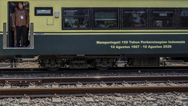 FOTO: Kisah 159 Tahun Lalu, Kala Rel Kereta Pertama Indonesia Dibangun