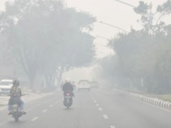 Kabut Asap Masih Pekat, 27 Penerbangan di Bandara H Asan Sampit Terganggu