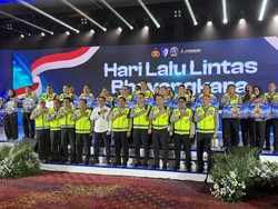 HUT ke-71 Lalu Lintas, Korlantas Beri Penghargaan ke Polda hingga Polantas