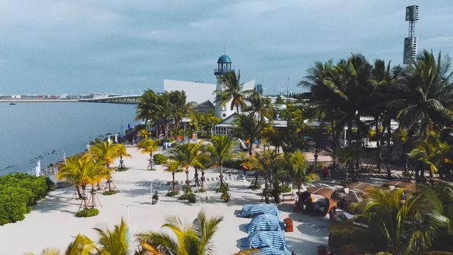 Habiskan Akhir Pekan Main di Pantai Sekitaran Jakarta, Masuknya Gratis