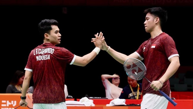 Leo Rolly Carnando/Daniel Marthin saat tampil di final nomor beregu putra Asian Games 2026. (Arsip PBSI)