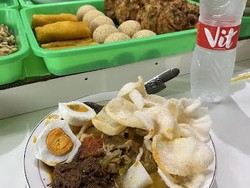 Makan Enak di Pasar Tebet Barat, 7 Tempat Ini Jadi Langganan Warlok!
