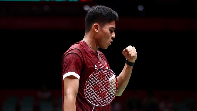 Moh Zaki Ubaidillah saat tampil di final nomor beregu putra Asian Games 2026. (Arsip PBSI)